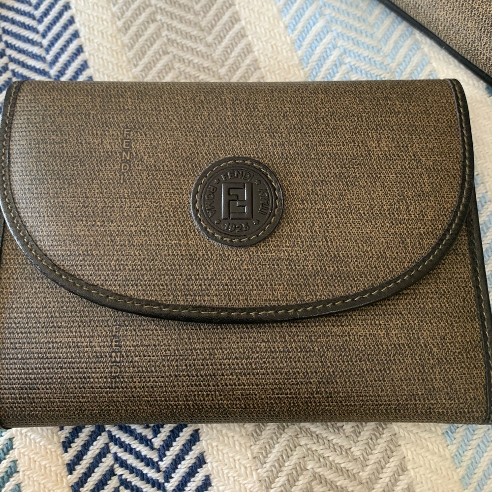Vintage authentic Fendi Pequin wallet orig tag